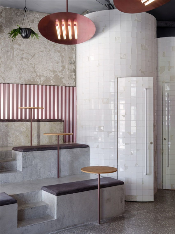 辦公室里突兀的大柱子如何裝飾設計